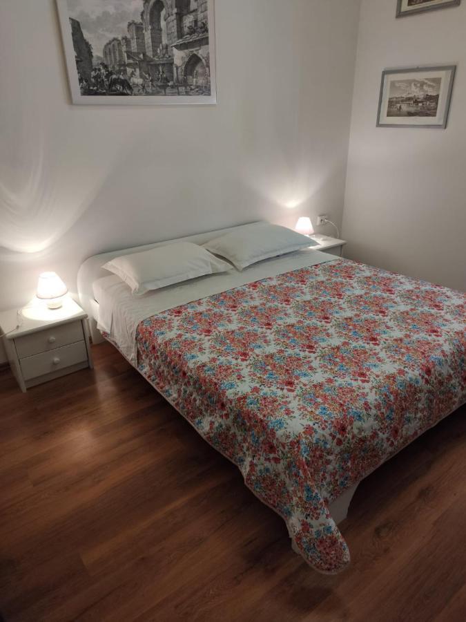 Private Accommodation Raspudic Split Exterior foto
