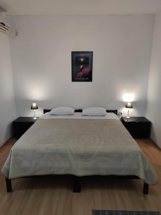 Private Accommodation Raspudic Split Exterior foto
