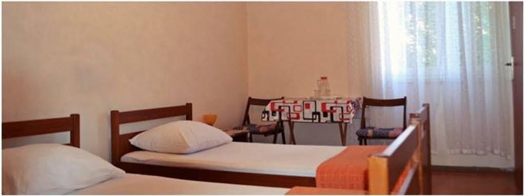 Private Accommodation Raspudic Split Exterior foto