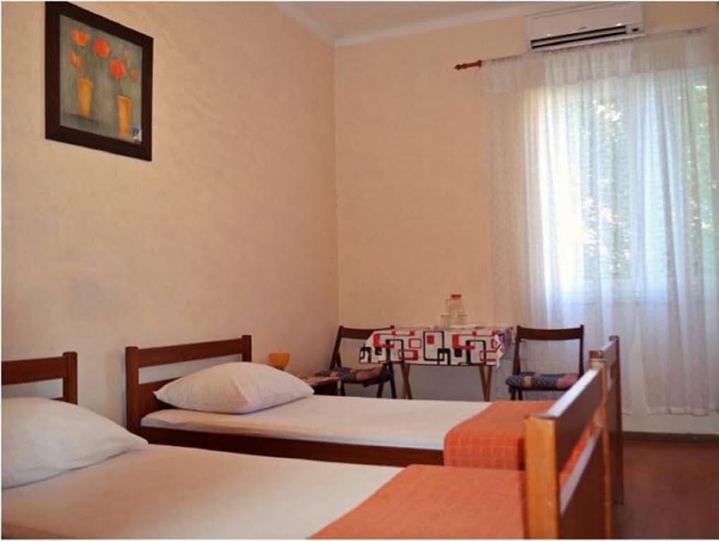 Private Accommodation Raspudic Split Exterior foto
